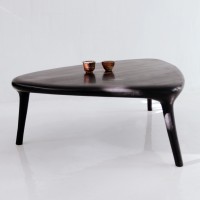 <a href="https://www.galeriegosserez.com/artistes/loellmann-valentin.html">Valentin Loellmann </a> - One Piece - Table basse